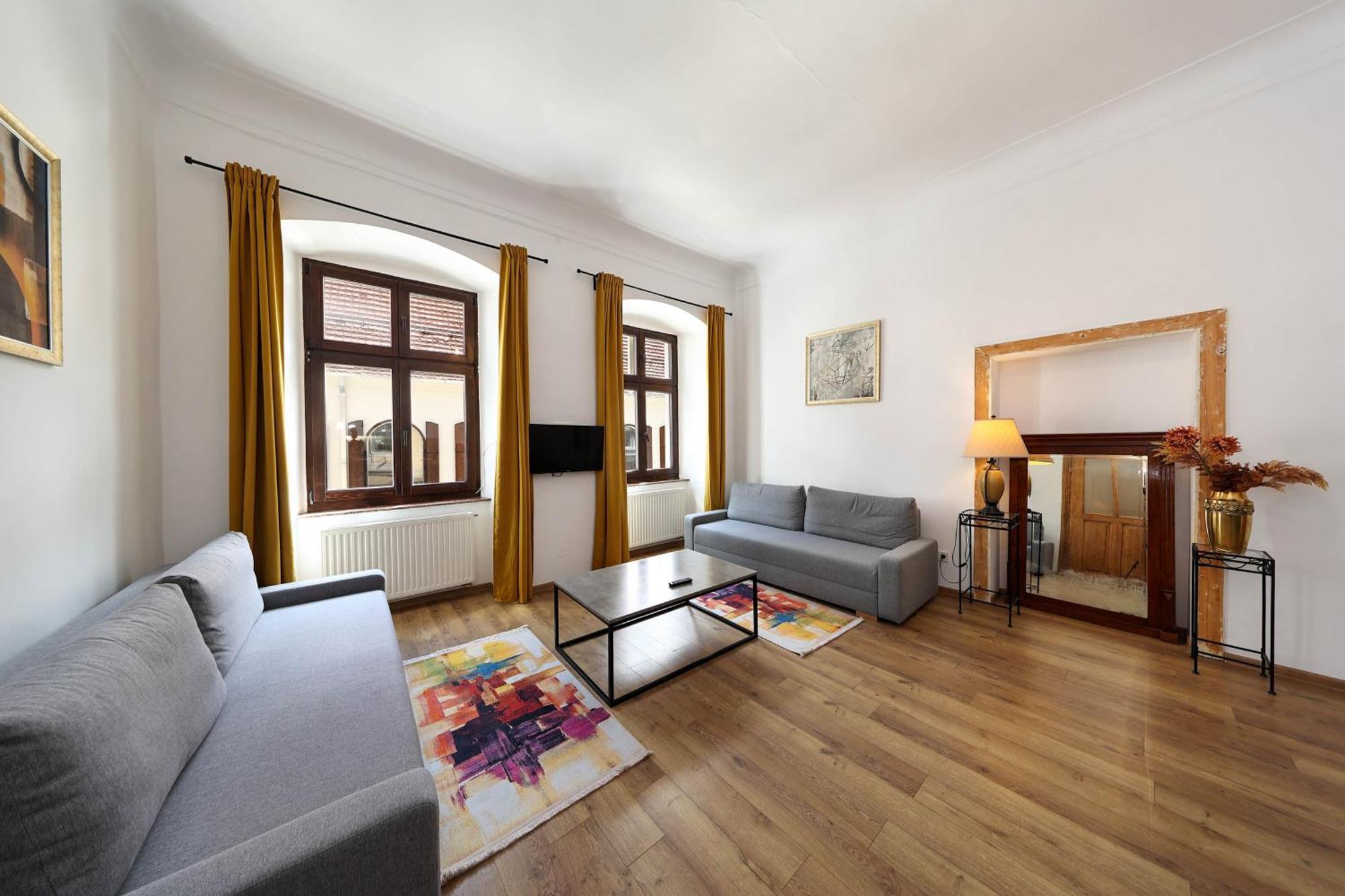Hirscher Apartments Μπρασόβ Δωμάτιο φωτογραφία