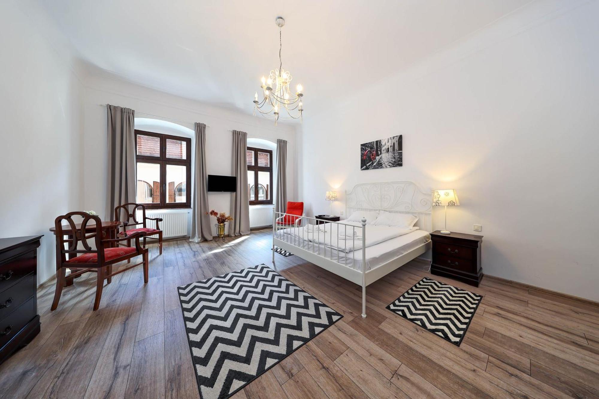 Hirscher Apartments Μπρασόβ Εξωτερικό φωτογραφία
